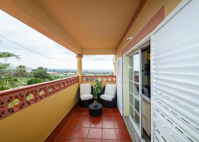 B47 - Walkway Beachview Place